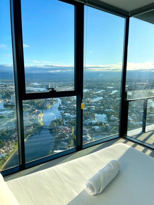 New Impressive 180° River View 1 Bed Apt With Pool 47F Apartment Gold Coast Exterior photo