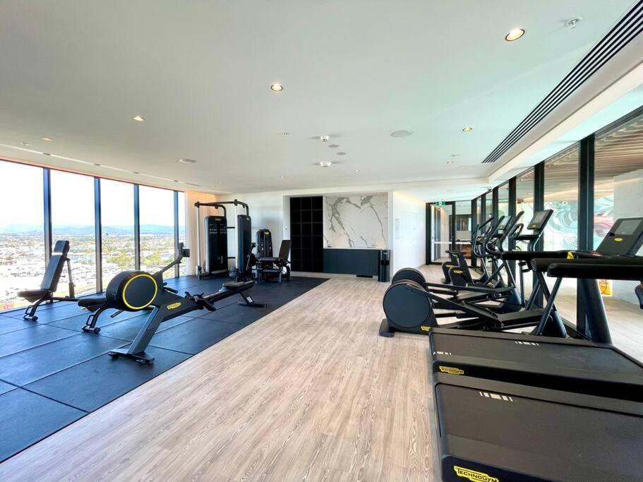 New Impressive 180° River View 1 Bed Apt With Pool 47F Apartment Gold Coast Exterior photo